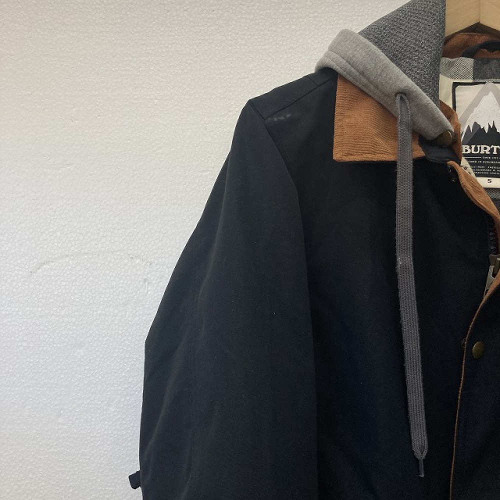 松本市 古着買取 | BURTON スノボウェア 写真4