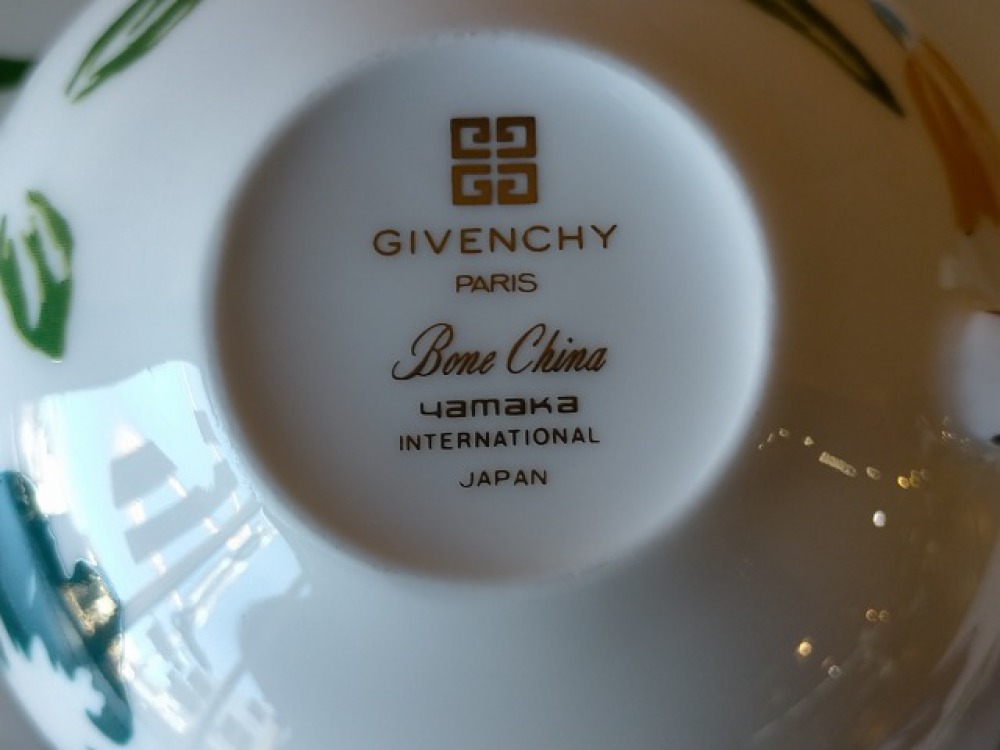 GIVENCHY カップ&ソーサ　食器買取 | 長野県松本市 写真3