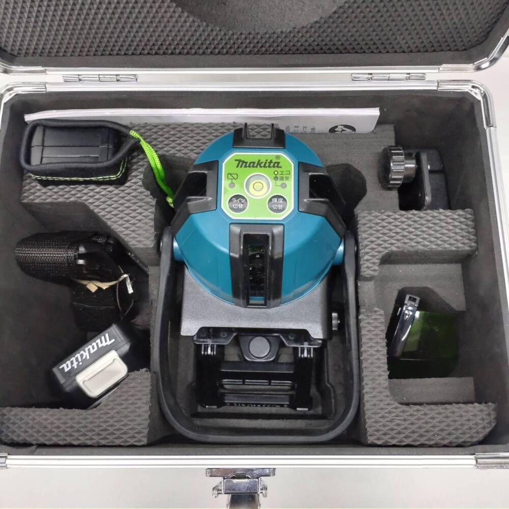 松本市 工具買取 | マキタ 墨出し器 三脚 セット  写真2