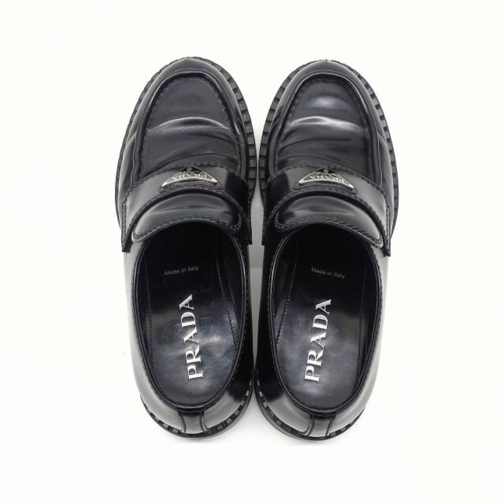 松本市 ブランド買取 | プラダ レザーローファー 写真6