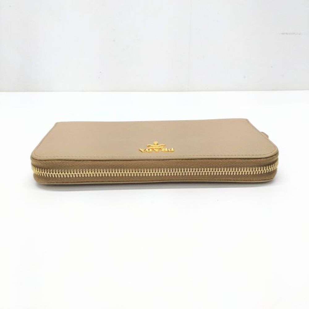 松本市 ブランド買取 | プラダ ラウンドジップ 長財布 写真4