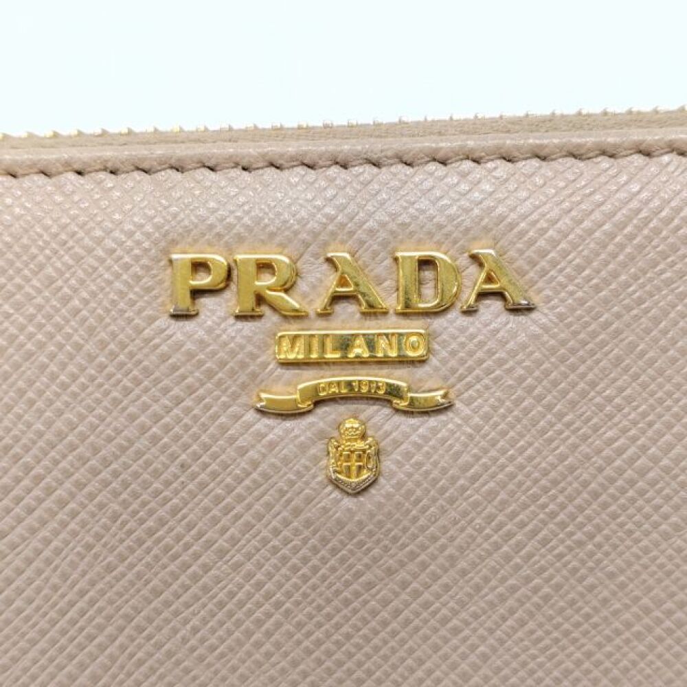 松本市 ブランド買取 | プラダ ラウンドジップ 長財布 写真7