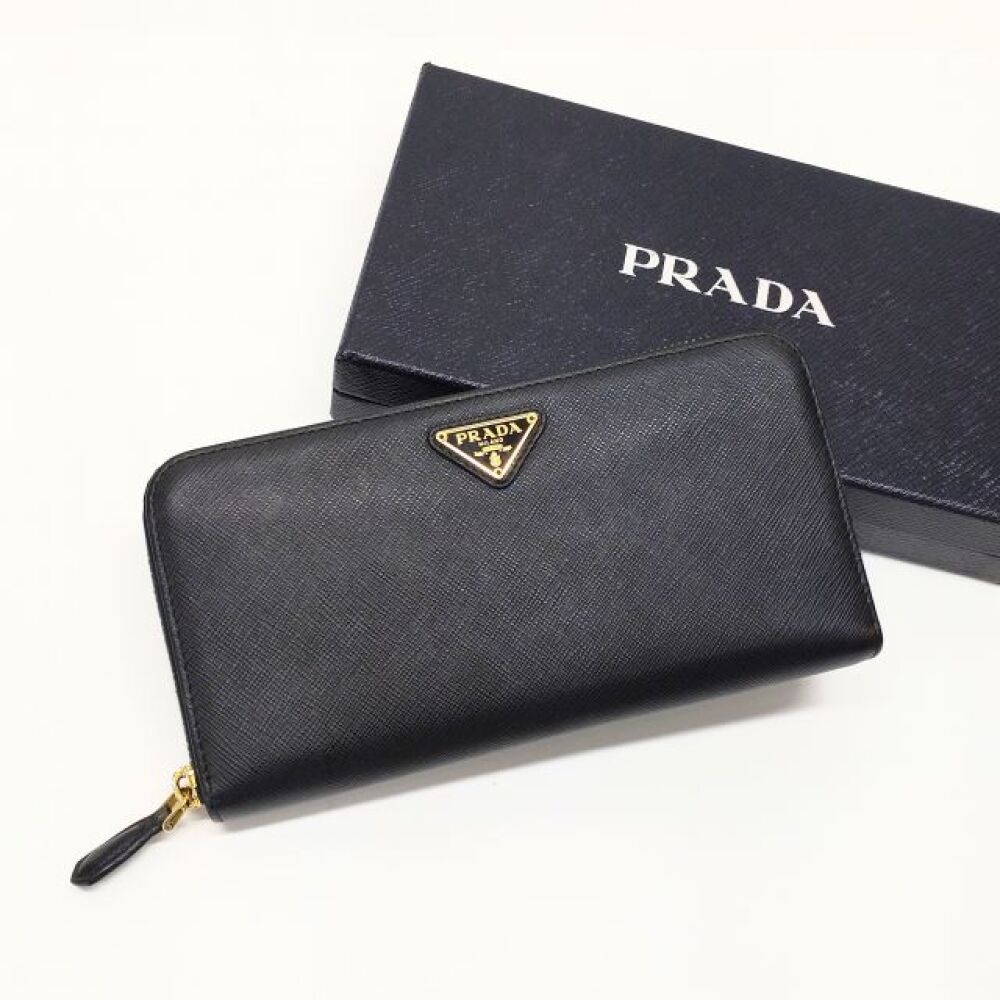 松本市 ブランド買取 | プラダ トライアングルロゴ 長財布