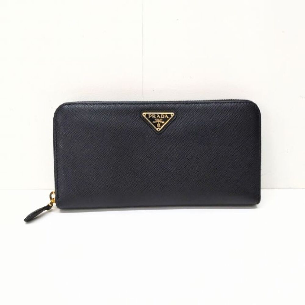 松本市 ブランド買取 | プラダ トライアングルロゴ 長財布 写真2