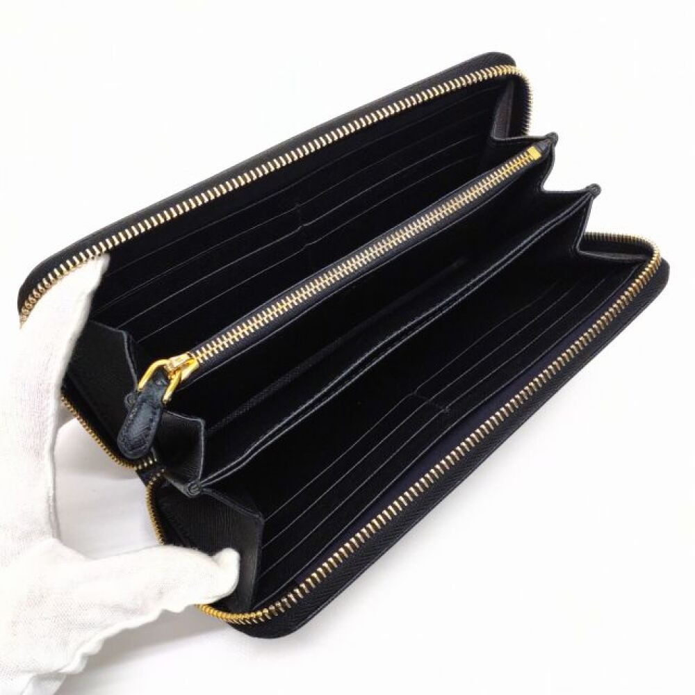 松本市 ブランド買取 | プラダ トライアングルロゴ 長財布 写真9