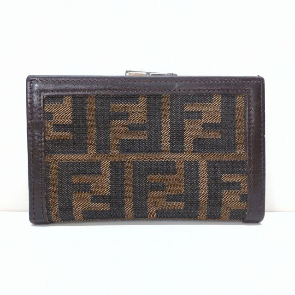 松本市 ブランド買取 | フェンディ 折り財布 写真3