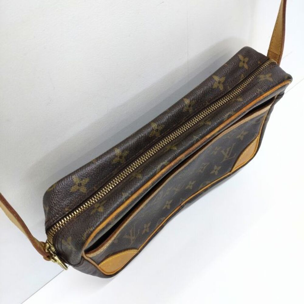 松本市 ブランド買取 | ルイヴィトン トロカデロ27 写真4