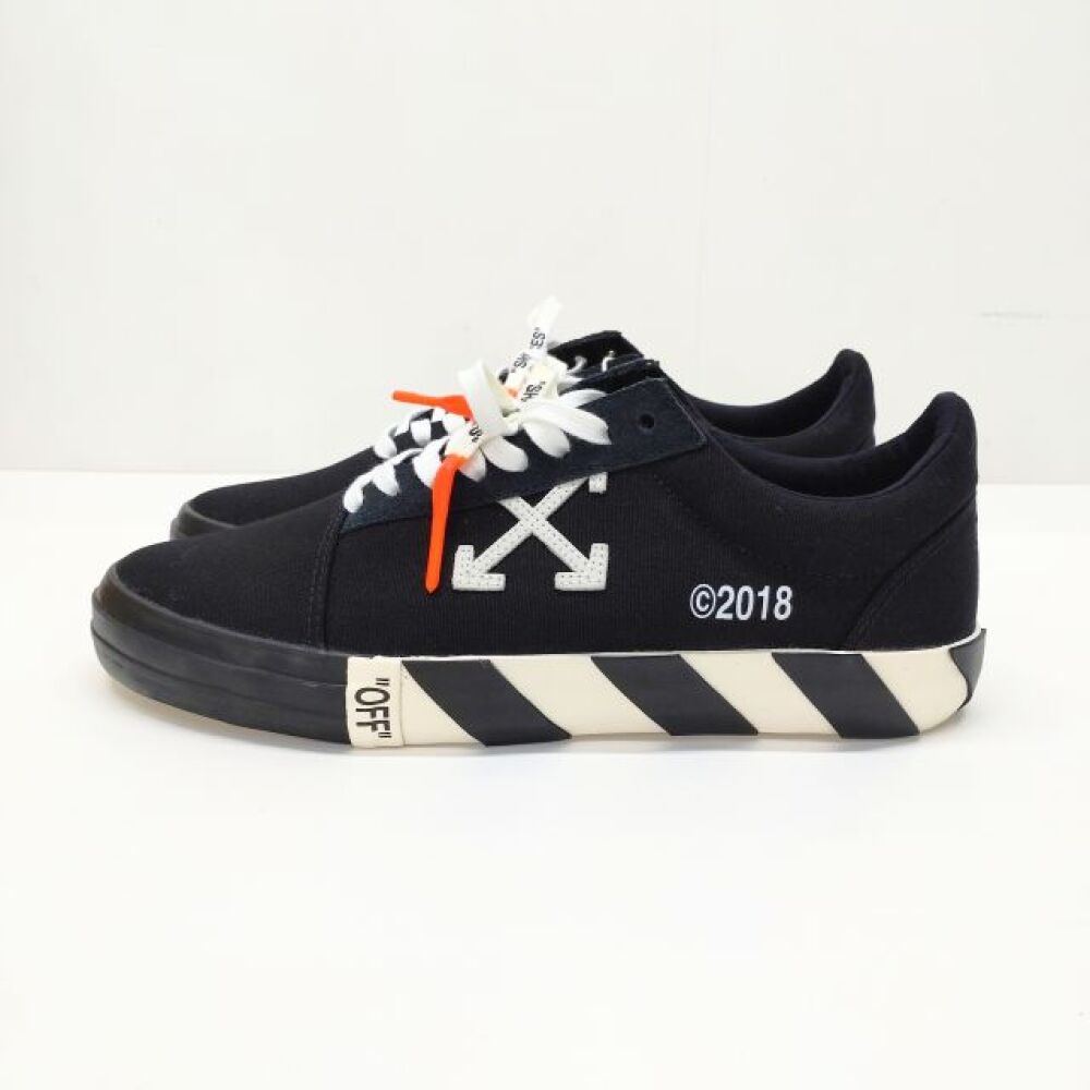 安曇野市 古着買取 | Off-White スニーカー 写真2