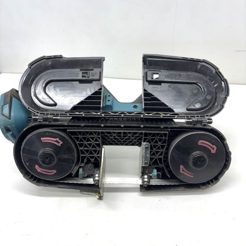 松本市 工具買取 | makita 充電式ポータブルバンドソー PB181D 写真6