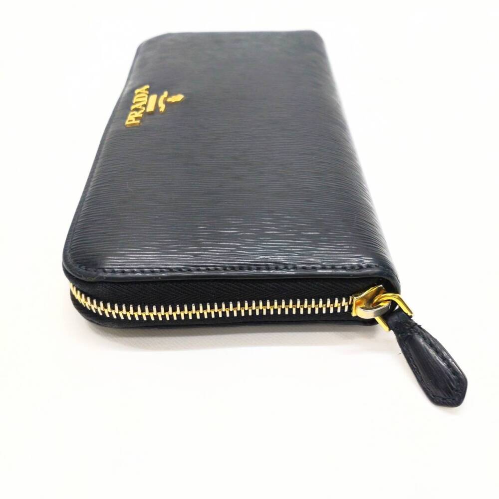 松本市 ブランド買取 | プラダ ラウンドファスナー 長財布 写真6